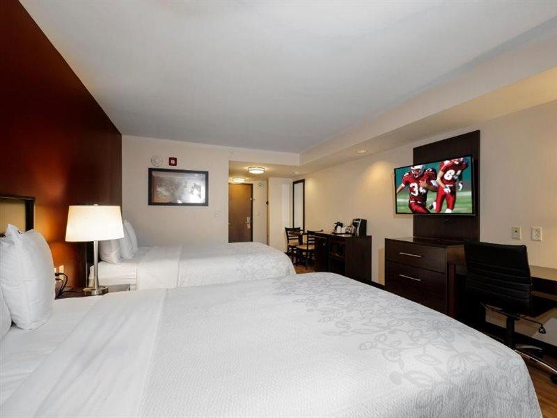 Red Roof Inn Plus+ & Suites Malone Exteriér fotografie