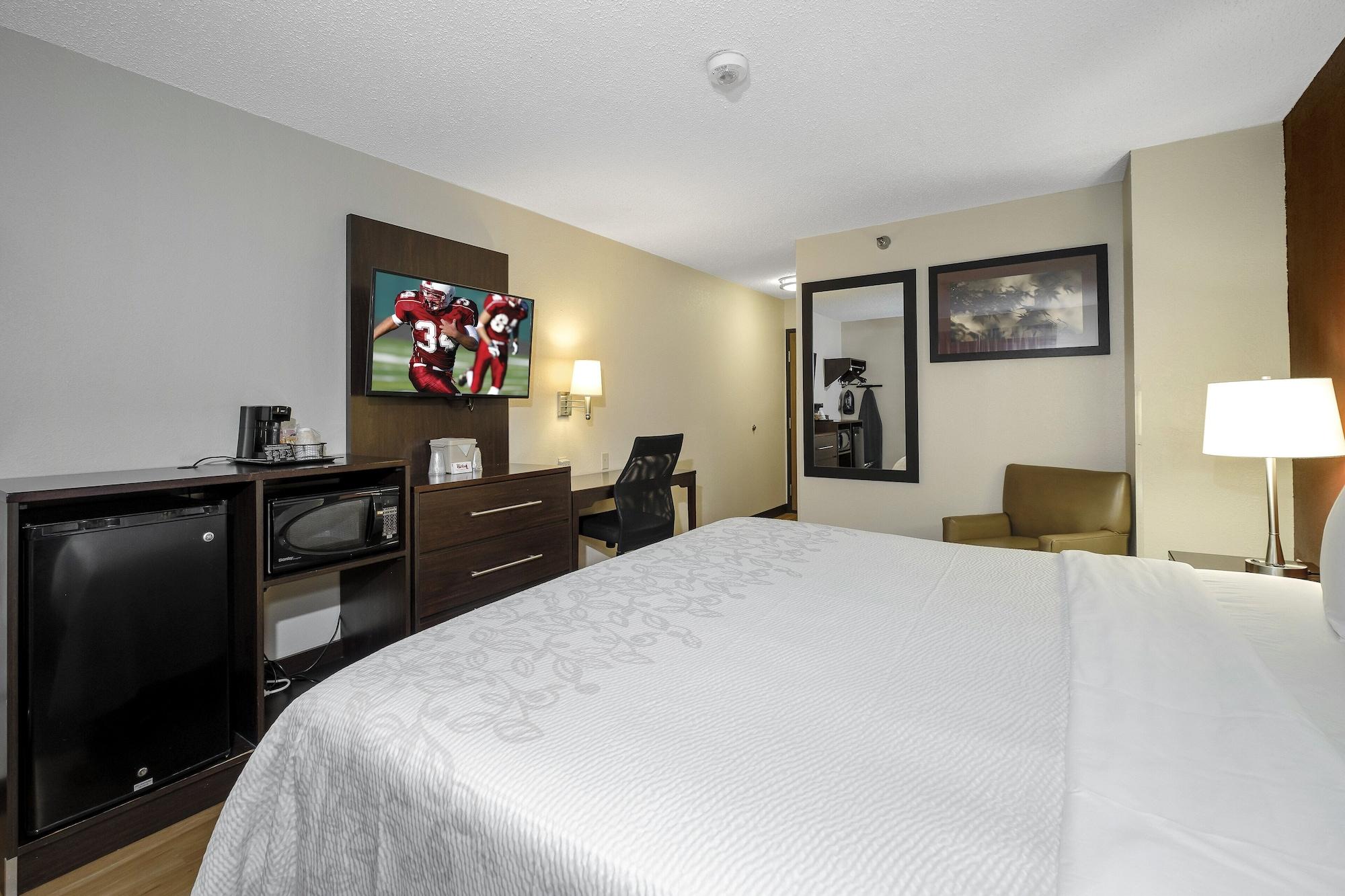 Red Roof Inn Plus+ & Suites Malone Exteriér fotografie