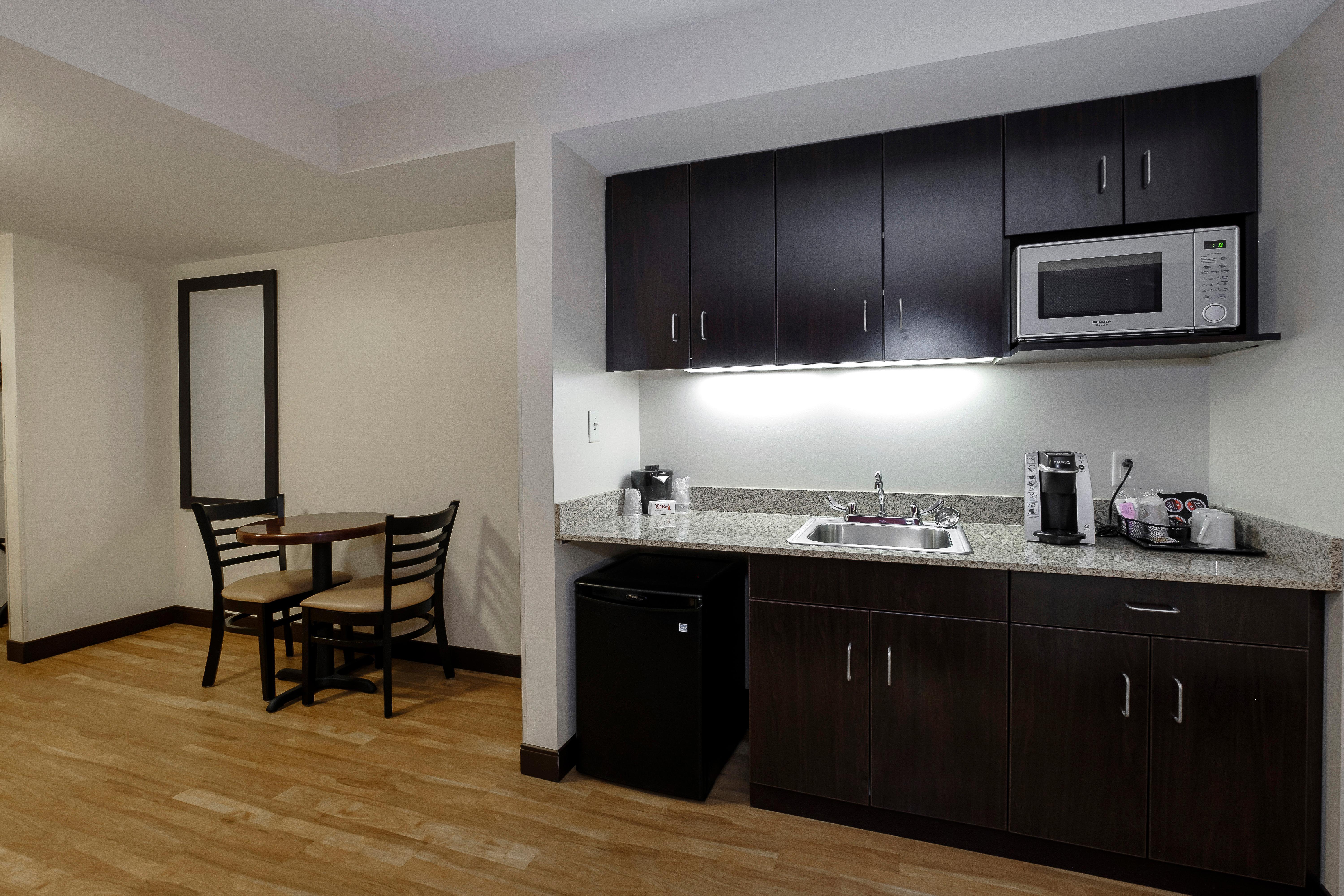 Red Roof Inn Plus+ & Suites Malone Exteriér fotografie