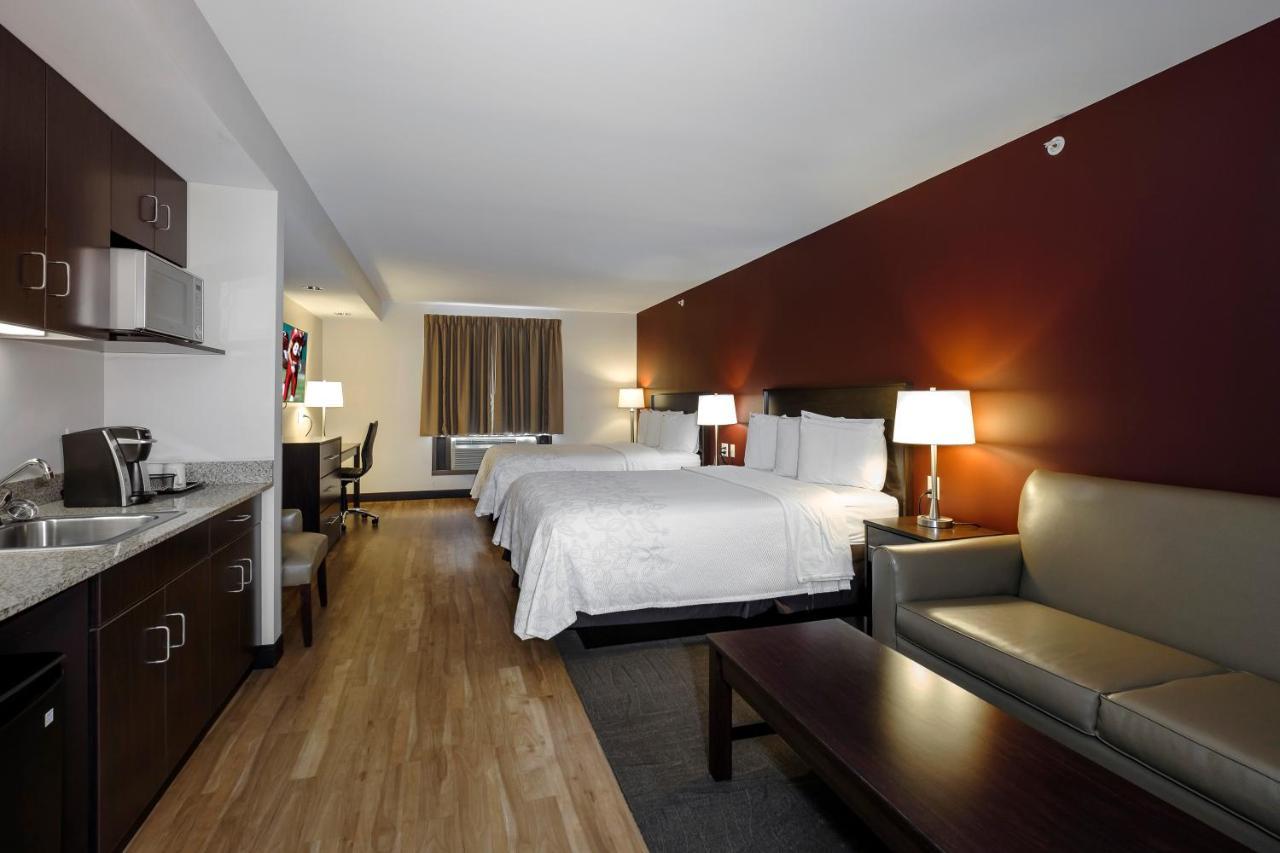 Red Roof Inn Plus+ & Suites Malone Exteriér fotografie